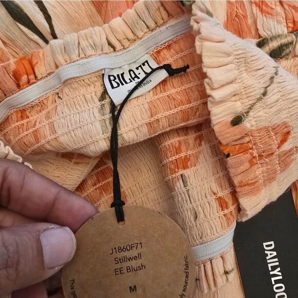 NWT Bila 77 Orange Floral Mini Skirt Smocked Waist Size Medium - Picture 5 of 10